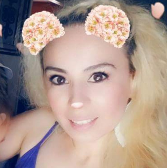 Meet your Posher, Ivone - Picture 2 of 2